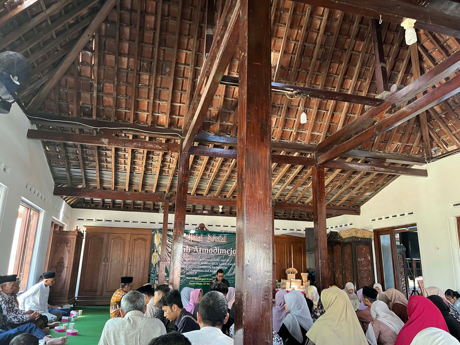 Silaturahmi Pasca Lebaran, Merajut Kembali Jaring Trah Keluarga
